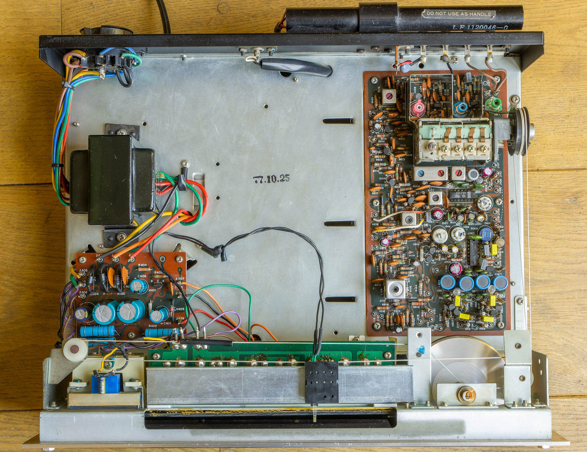 audiovintage Marantz tuner 104 interieur